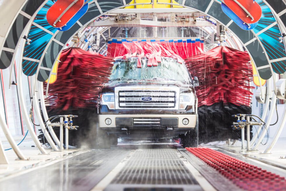 5 Tips for Choosing a Car Wash Service In N Out Car Wash